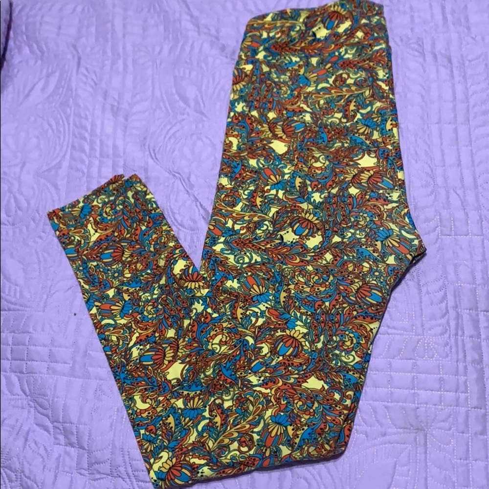 Lularoe Tall and Curvy size multicolor leggings